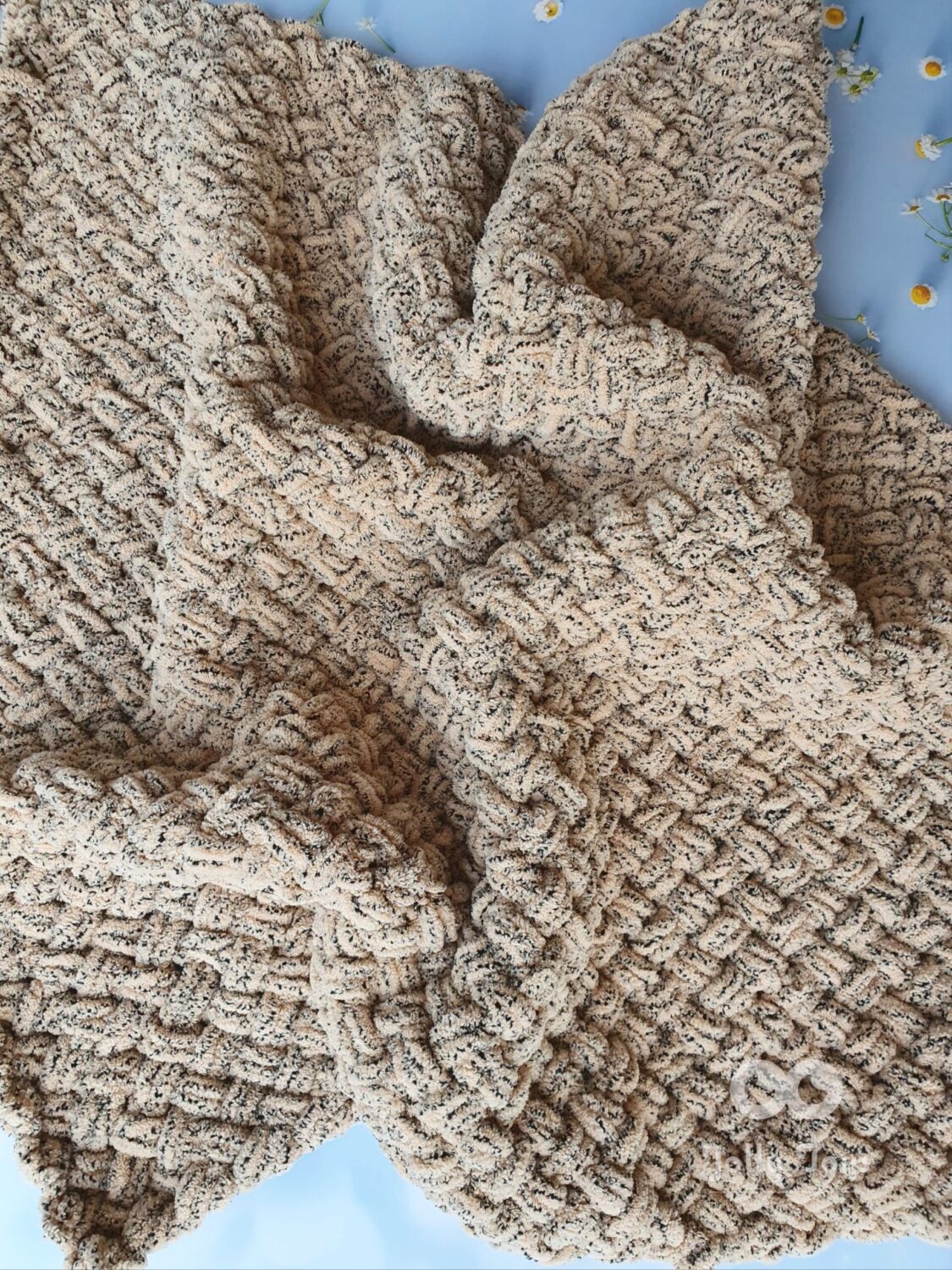 20220129_104237_1643476890696 Baby blanket animal color white and brown - Image 2