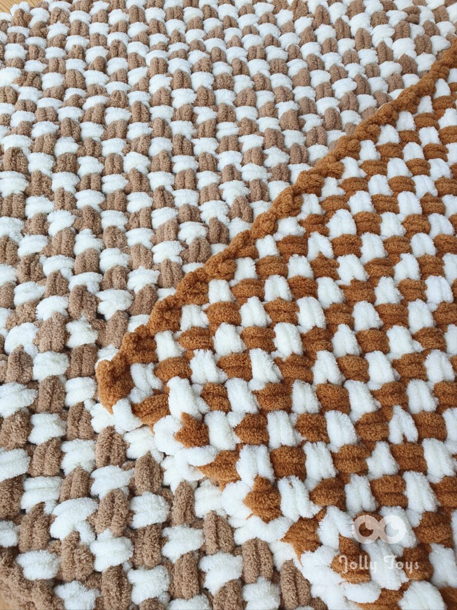 20220129_105749_1643477941394 Baby blanket brown/white - Image 6