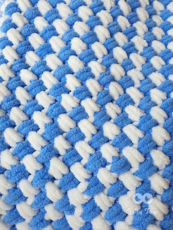 20220129_113324_1643479766798 Baby blanket blue/white - Image 1