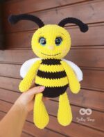 Crochet bee, a happy handicraft toy - Image 3