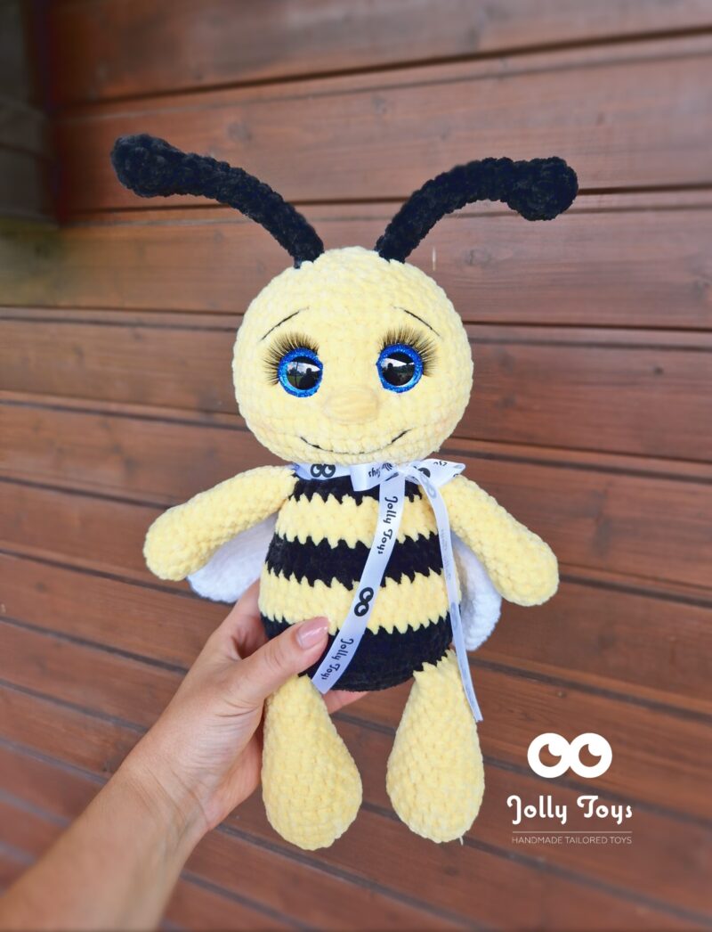 20230816_152913_1692189815232 Crochet bee, a happy handicraft toy - Image 2