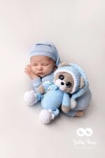 Sleepy teddy in blu pijama. Personalised toy