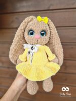 Jänkupreili kollases kleidis Nimeline katsikukingitus