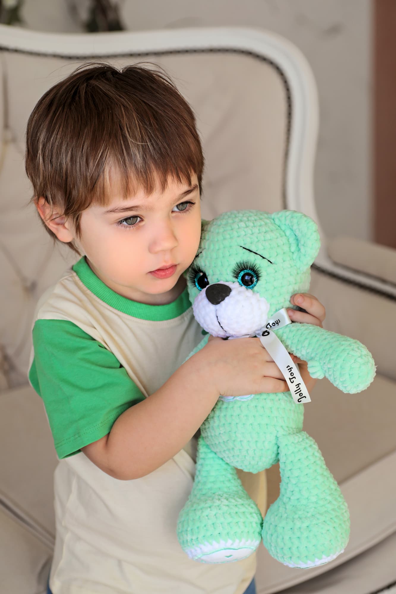 1G0A7075 Roheline karu nimega