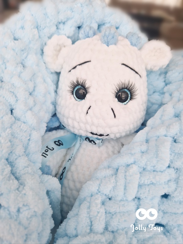 20240118_120657_1705582125208 Valge/helesinine armas draakon Nimeline katsikukingitus - Image 4