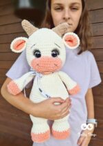 Large milk white/salmon pink bull - Image 3