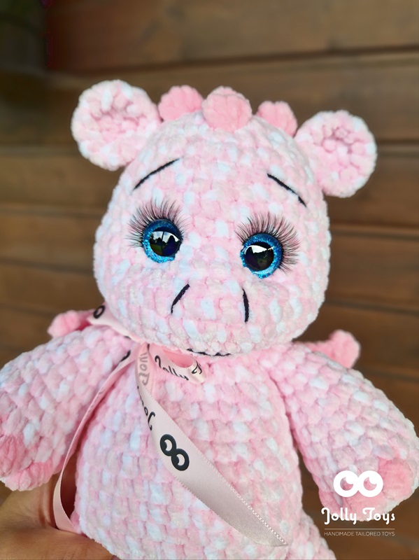 20240827_164608_1724771009197 Pink/white spotted dragon - Image 2