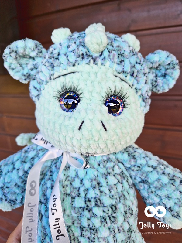 20240607_142622_1717771395629 Cute mint green/variegated dragon - Image 2