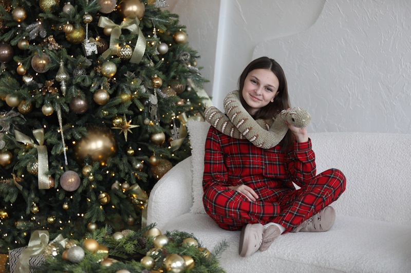 1G0A7696s Brown Magical Snake Symbol of the Year 2025 - Image 6