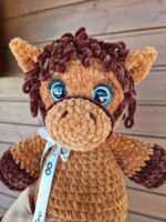 Personaliseeritud heegeldatud pruun hobune nime ja sünniandmetega, katsikukingitus