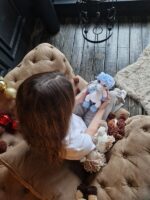 Valge poni sinise lakaga 2026 aasta sümbol - Image 2